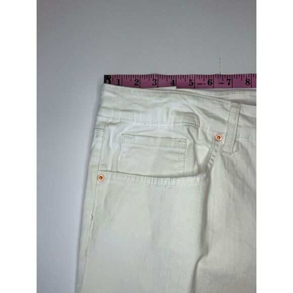 Jessica Simpson Adored Slim Bermuda Shorts Modest White Denim Jean Fray Hem 24W - Picture 10 of 16